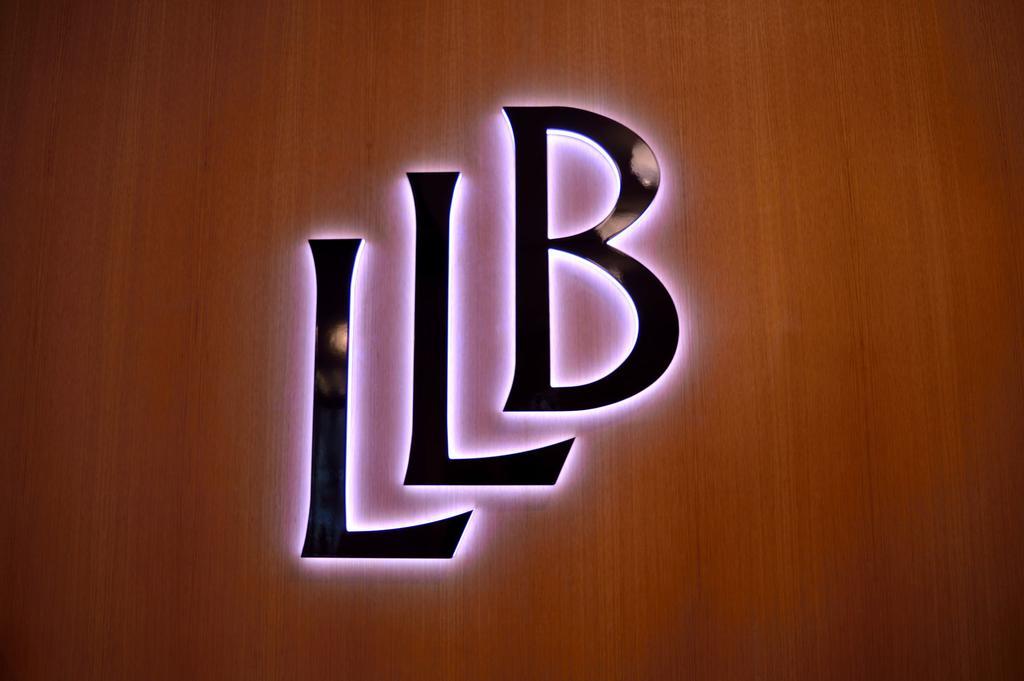 Hotel Le Lapin Blanc Париж Екстериор снимка
