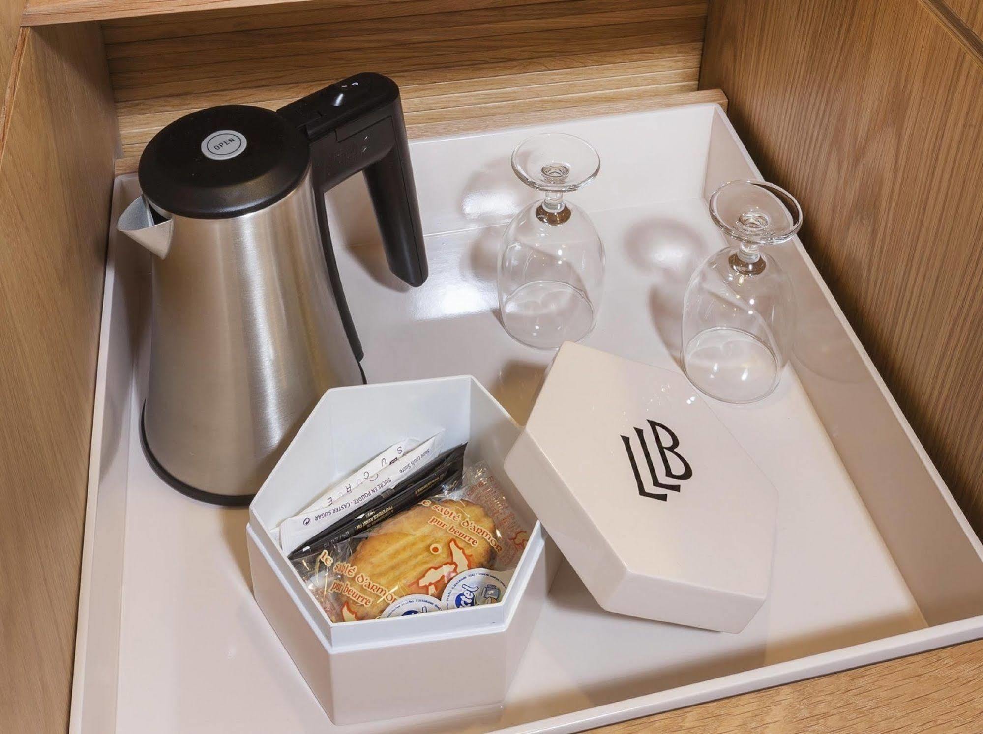 Hotel Le Lapin Blanc Париж Екстериор снимка