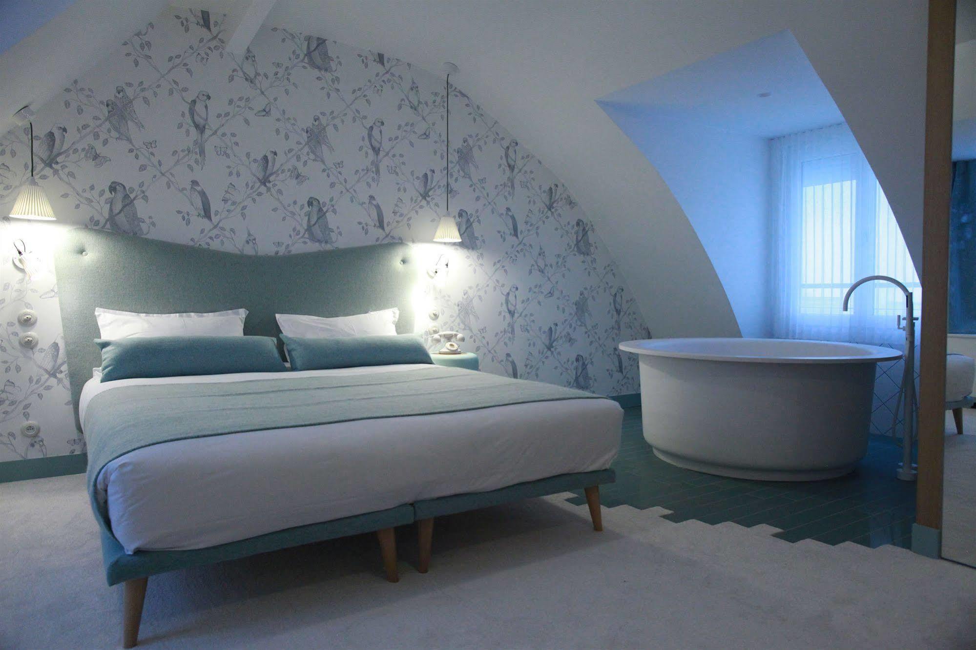 Hotel Le Lapin Blanc Париж Екстериор снимка