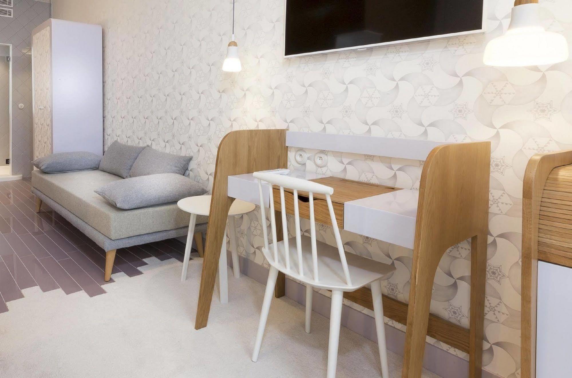 Hotel Le Lapin Blanc Париж Екстериор снимка