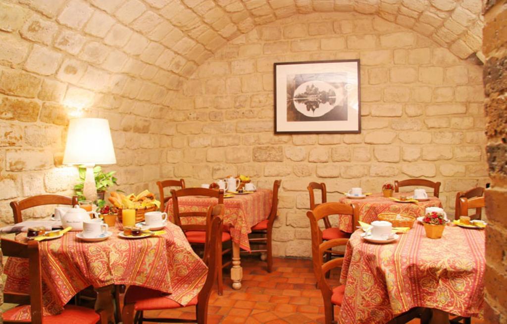 Hotel Le Lapin Blanc Париж Ресторант снимка